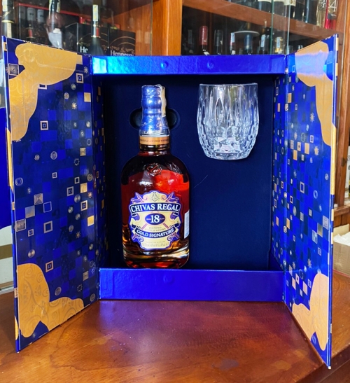 Chivas 18 years hộp quà tết