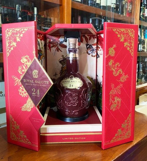 Chivas24 years hộp quà Tết 2024